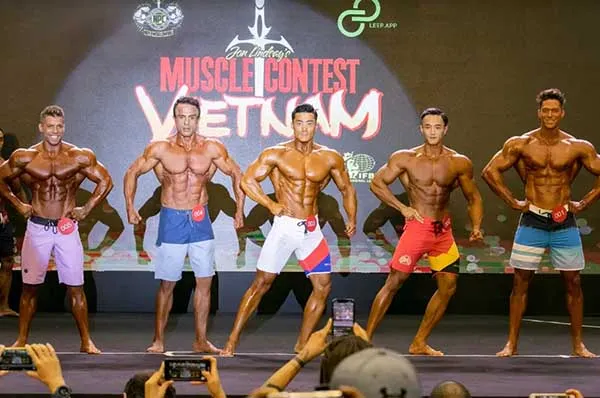 Cách các Fitness IFBB Pro tính calo tiêu thụ 1 ngày — phương pháp tính calo chuyên nghiệp